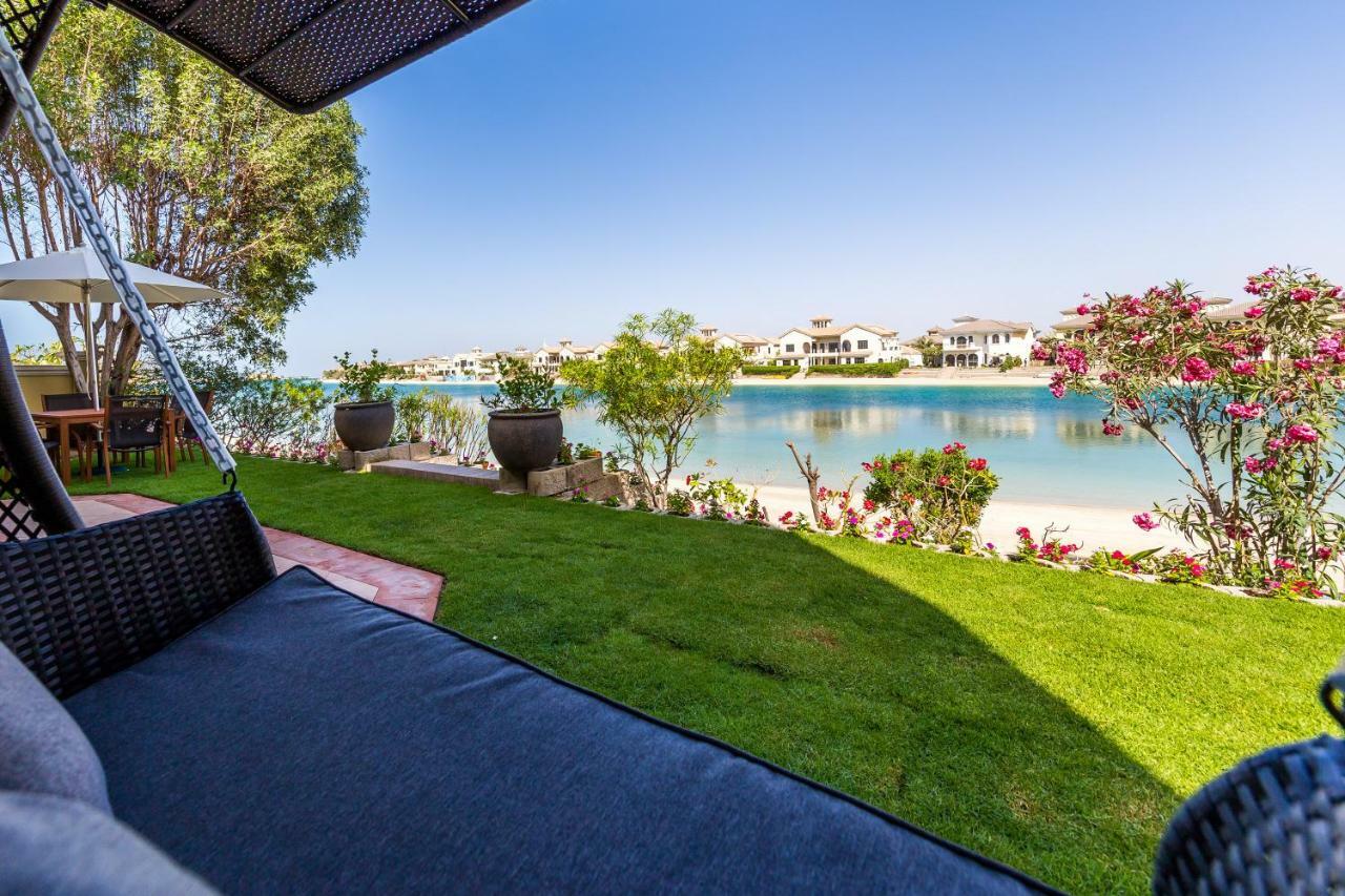 Chic 4Br Villa With Assistant Room And Private Pool On Palm Jumeirah By Deluxe Holiday Homes Dubai Dış mekan fotoğraf