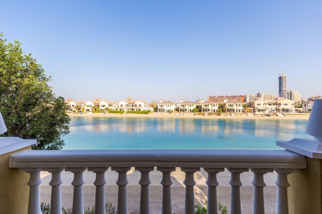 Chic 4Br Villa With Assistant Room And Private Pool On Palm Jumeirah By Deluxe Holiday Homes Dubai Dış mekan fotoğraf