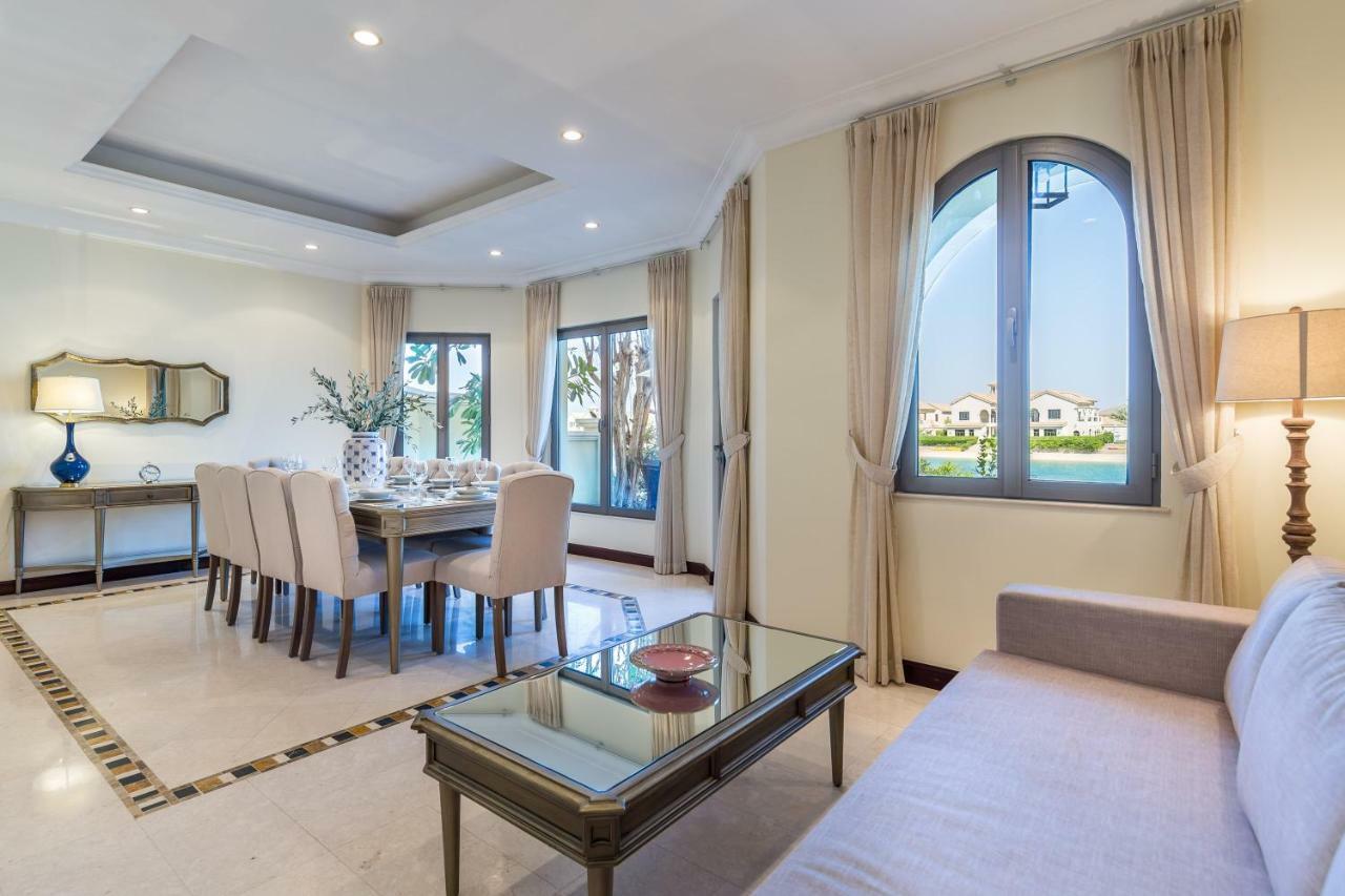 Chic 4Br Villa With Assistant Room And Private Pool On Palm Jumeirah By Deluxe Holiday Homes Dubai Dış mekan fotoğraf